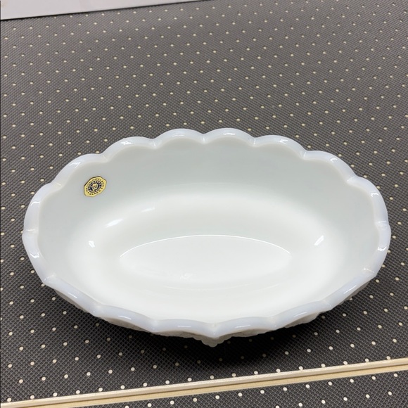 Vintage Westmoreland Paneled Grape Milk Glass Oval Nut Bowl Marked - Picture 2 of 8